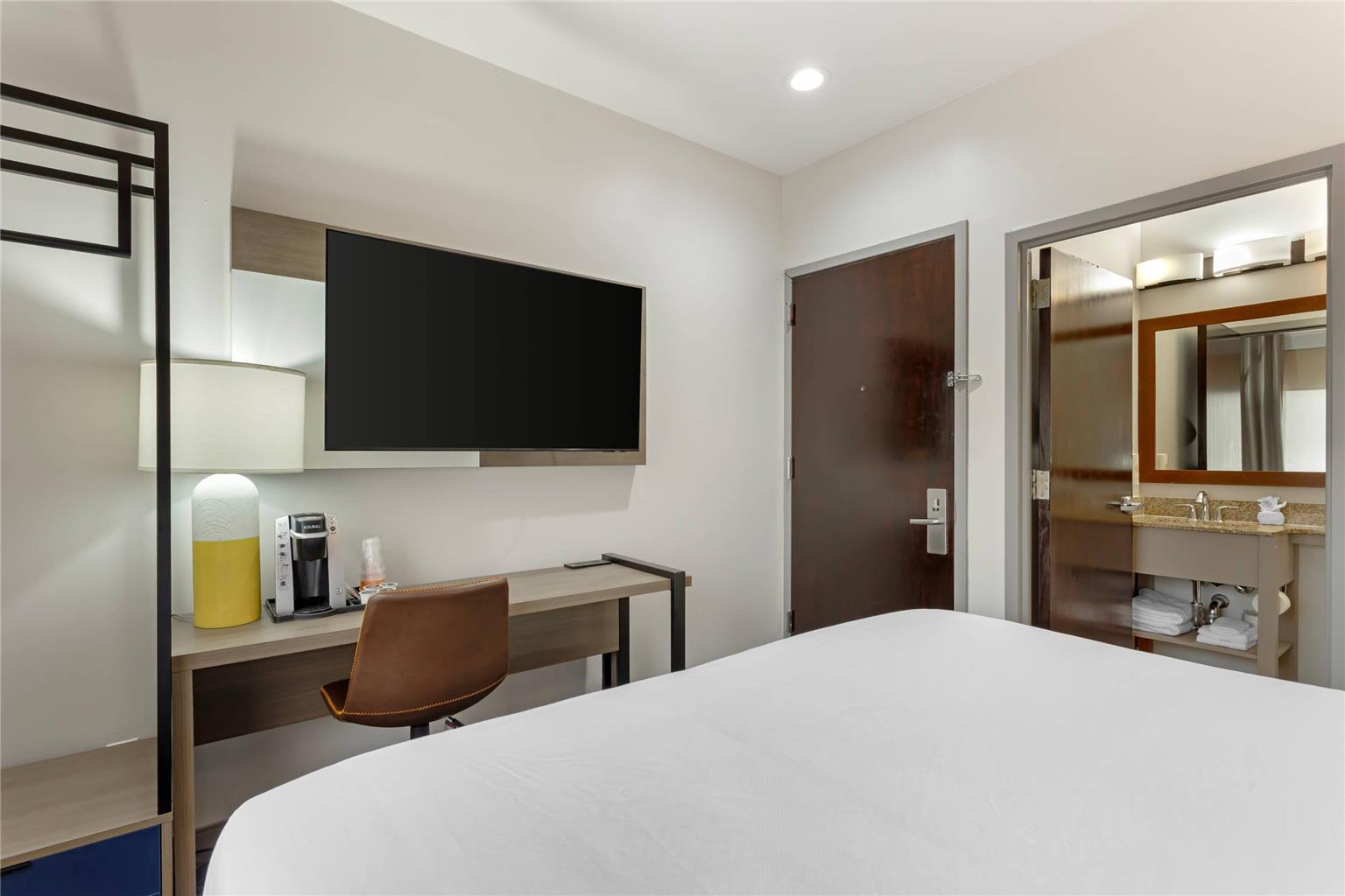 The Staten Island Inn - photo 17