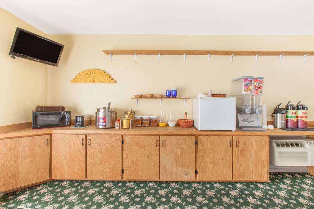 Days Inn by Wyndham Eureka Springs - photo 3