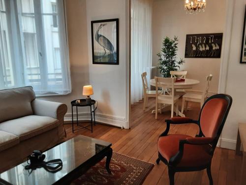 Les 4 Chemins in Vichy, France