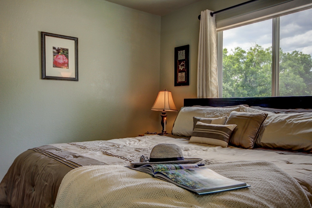 Pecan Point - carbon neutral hotel in Hurricane