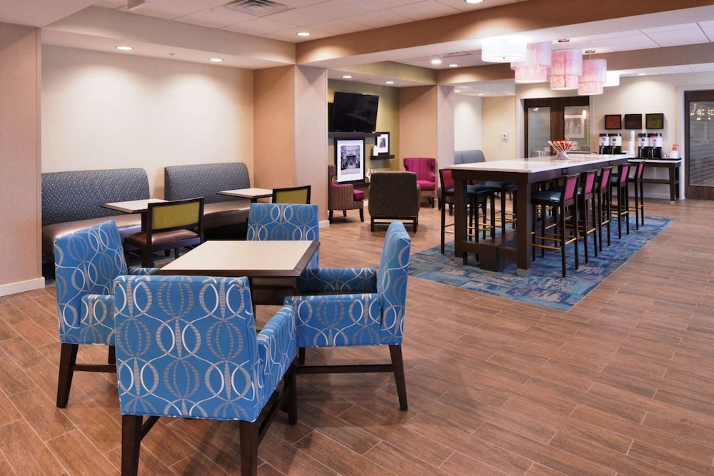 Hampton Inn Leavenworth - photo 23