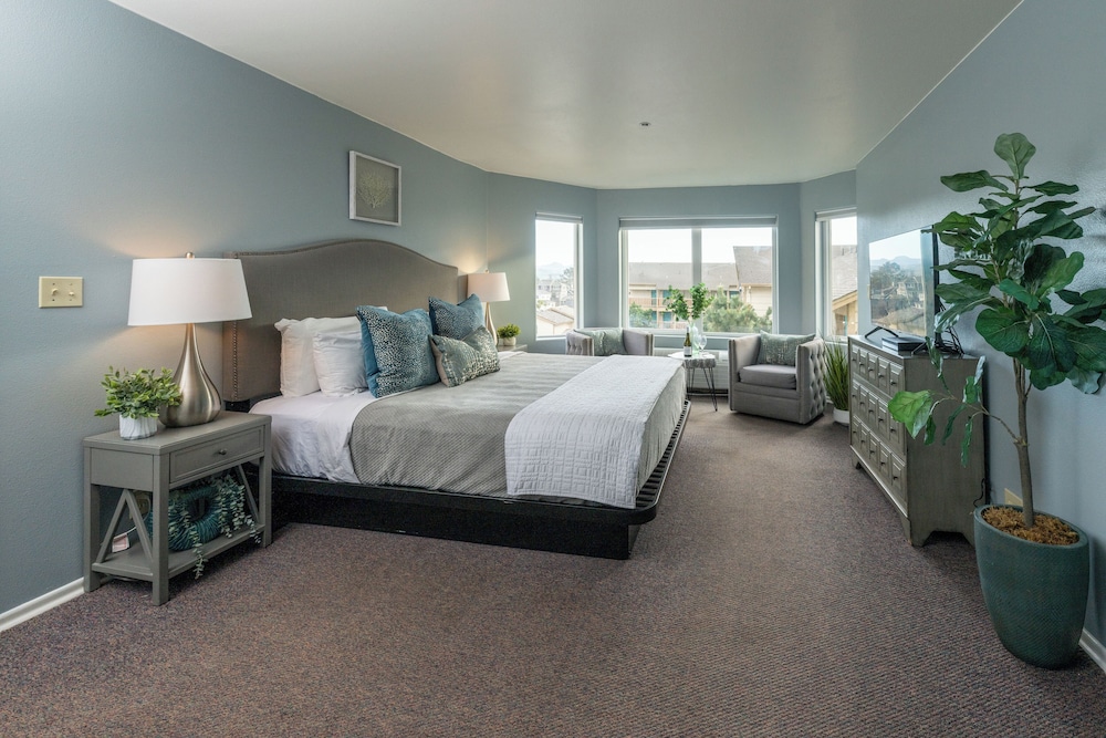 Seaside Oceanfront Inn - photo 23