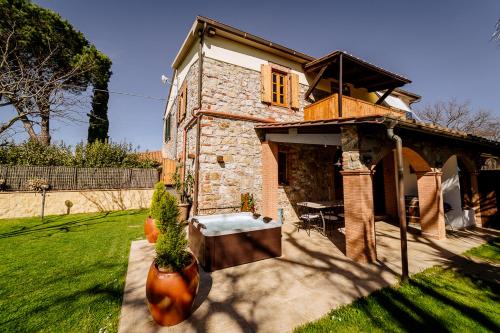 Villa La Quercia Garden&Relax — 4-Star Luxury Hotel in Gavorrano, Italy