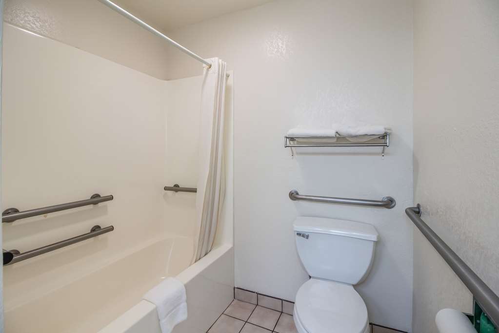 Rodeway Inn Bolivar - photo 19