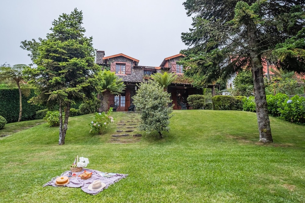 Villa Achada da Mouca by Homie — 4-Star Luxury Hotel in Santana, Portugal
