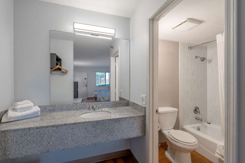 Motel 6 Chandler - photo 18
