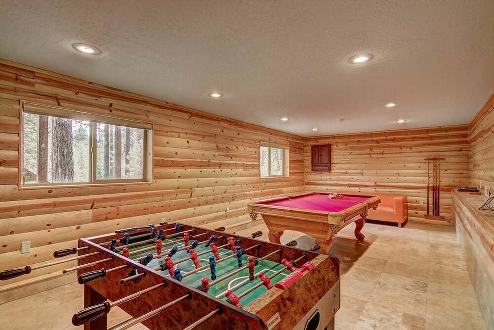 Redwood Refuge — 4-Star Luxury Hotel in South Lake Tahoe, United States