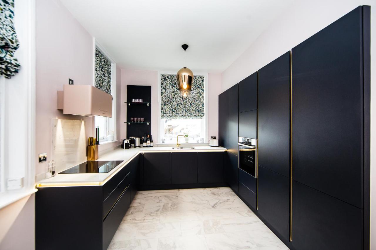 Luxury Travel Emporium Hg1 2 Luxury Apartments with Parking Space in Town Centre