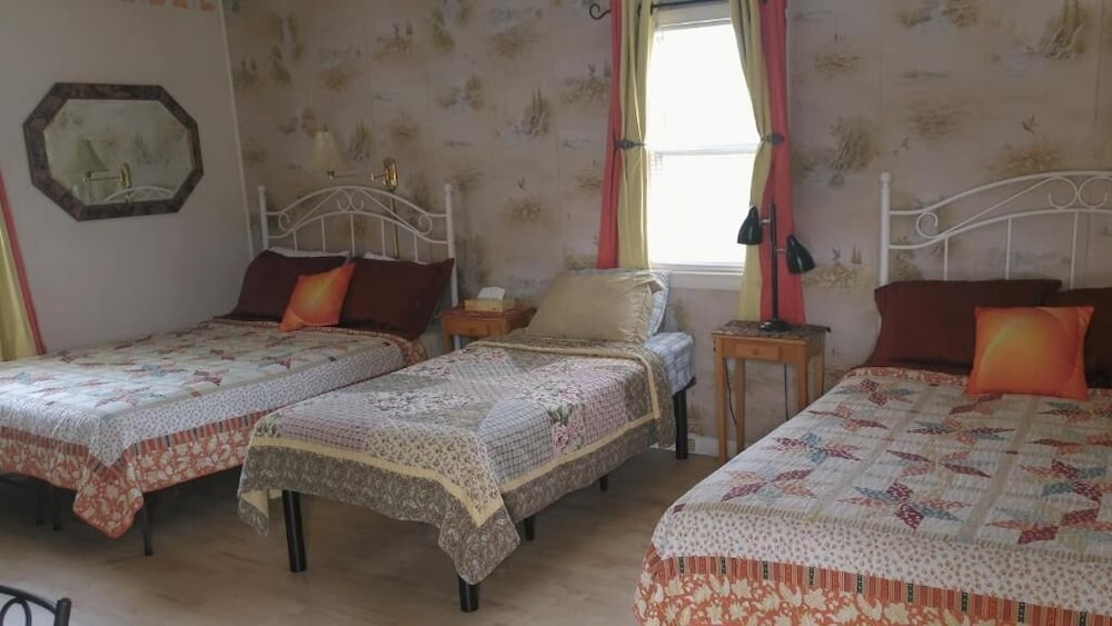 Midway Lodging - photo 6