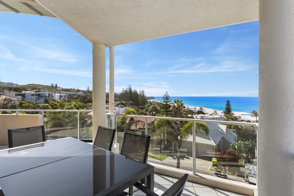Sunshine Beach Penthouse with Beach Views Unit 9 21 Park Crescent Sunshine Beach — hotel in Sunshine Beach
