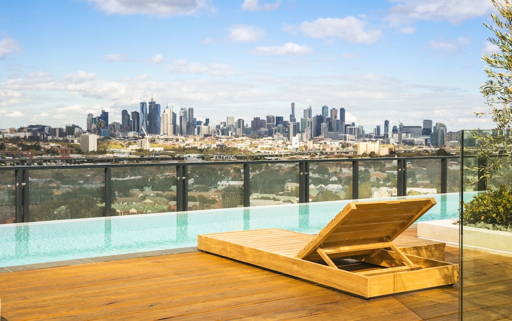 Quest Flemington Central — 4-Star Luxury Hotel in Melbourne, Australia