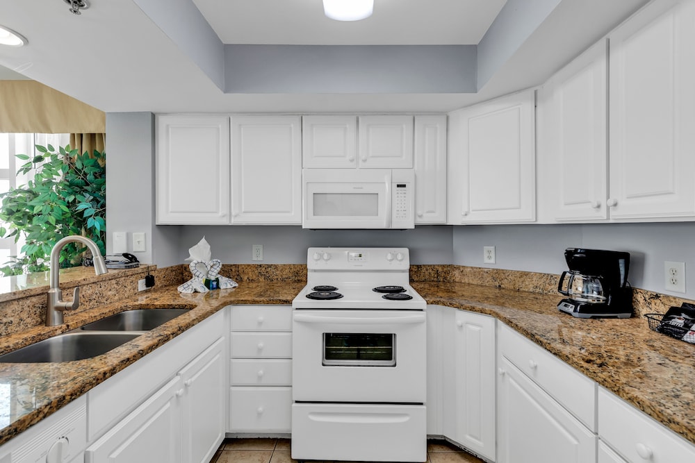 Carolinian Resort Stunning Condos - photo 43