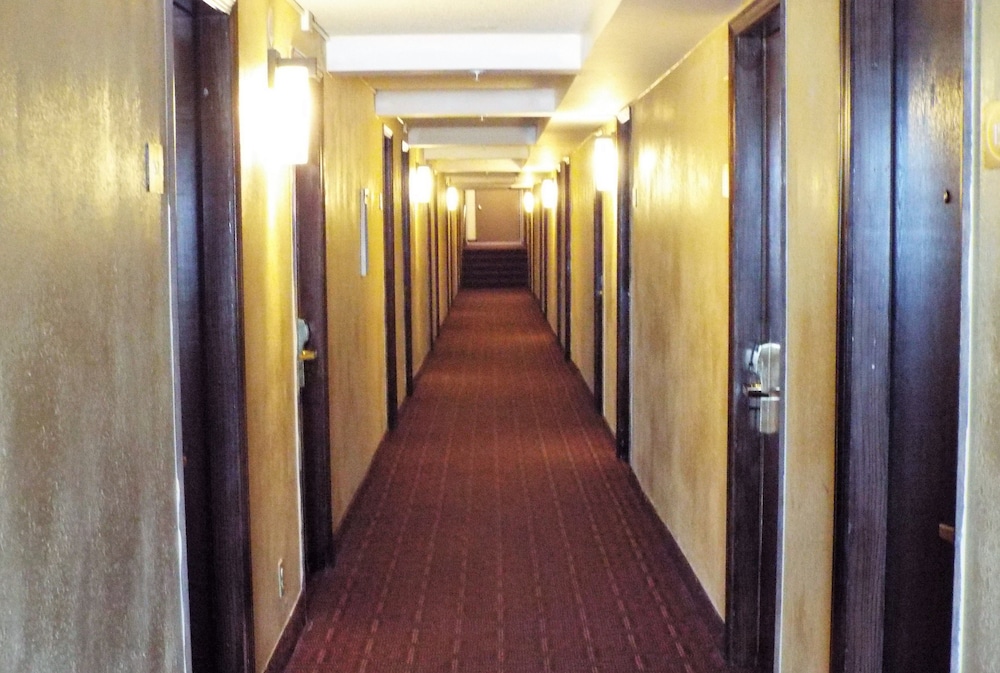 Super 8 by Wyndham Casper East Evansville - photo 42