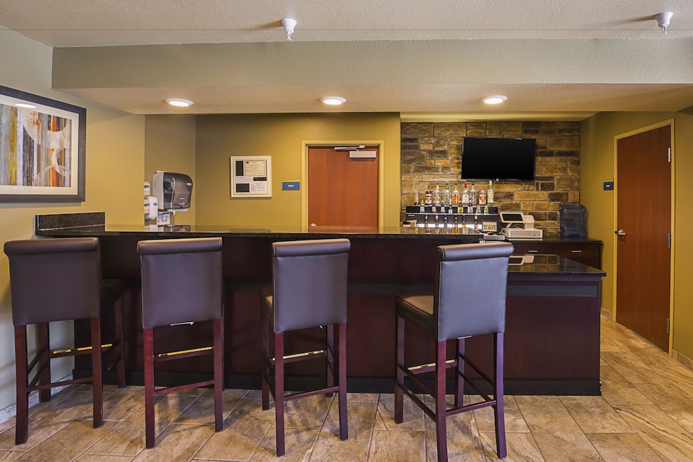 Cobblestone Inn & Suites Lakin - photo 40