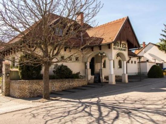 Hasik Hotel in Veszprem, Hungary