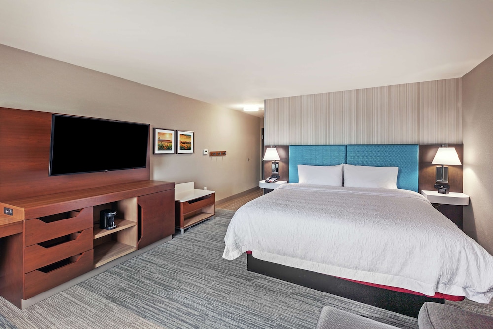 Hampton Inn Gardner Conference Center - photo 9