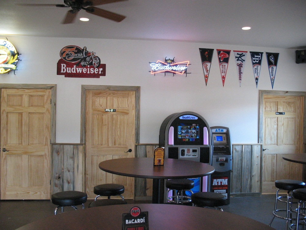 Iron Horse Inn - photo 9