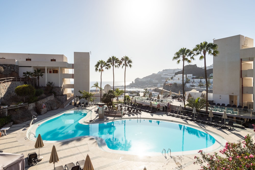 Holiday Club Puerto Calma — 4-Star Luxury Hotel in Puerto Rico, Spain