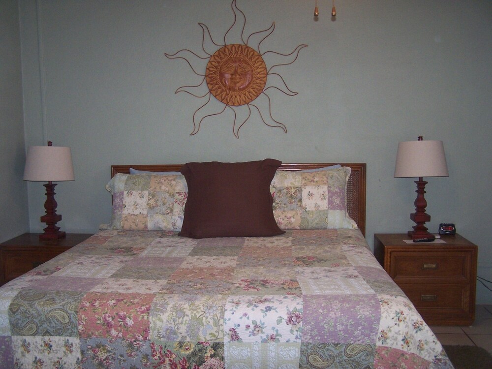 Blanco County Inn - photo 6