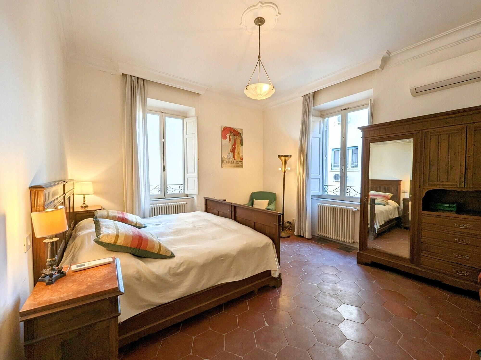 Charming Apartment in a 1910s Building 2 Min Walk From the Colosseum — 4-Star Luxury Hotel in Rome, Italy