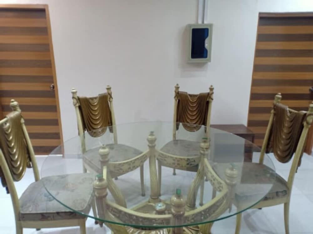 Sitara Hotel - last minute hotel in Lahore