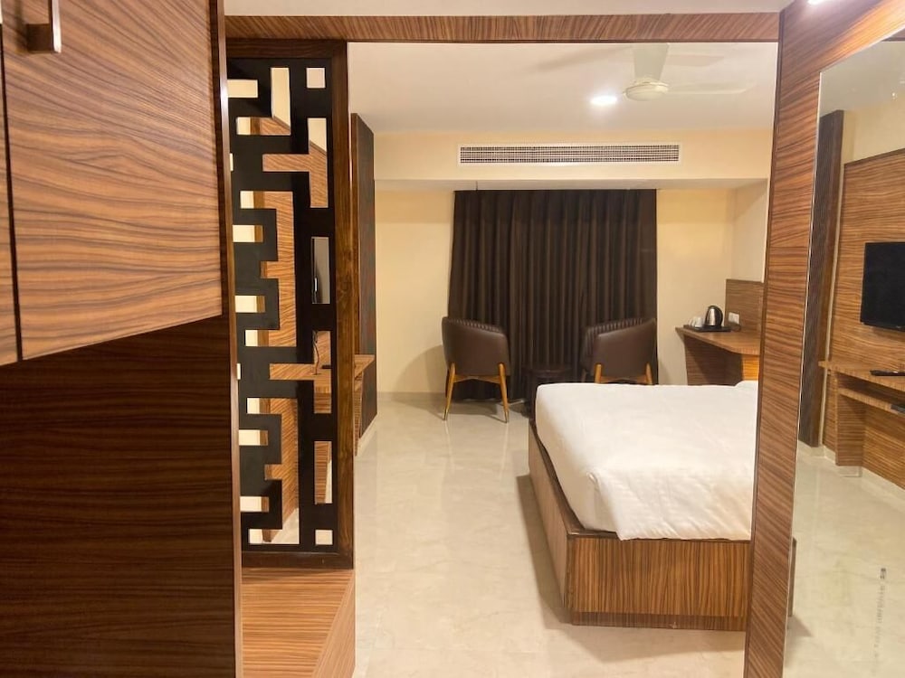 Hotel High Rise Regency — Burhanpur — photo 4