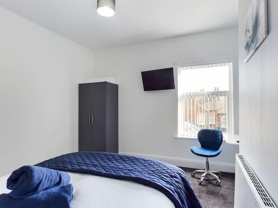 Whitmore House By RMR Accommodations Newly Refurbed Modern Parking Central — 4-Star Luxury Hotel in Stoke-On-Trent, United Kingdom