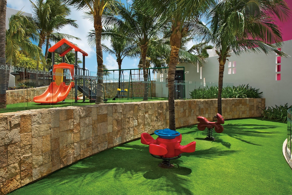 Children's play area - outdoor