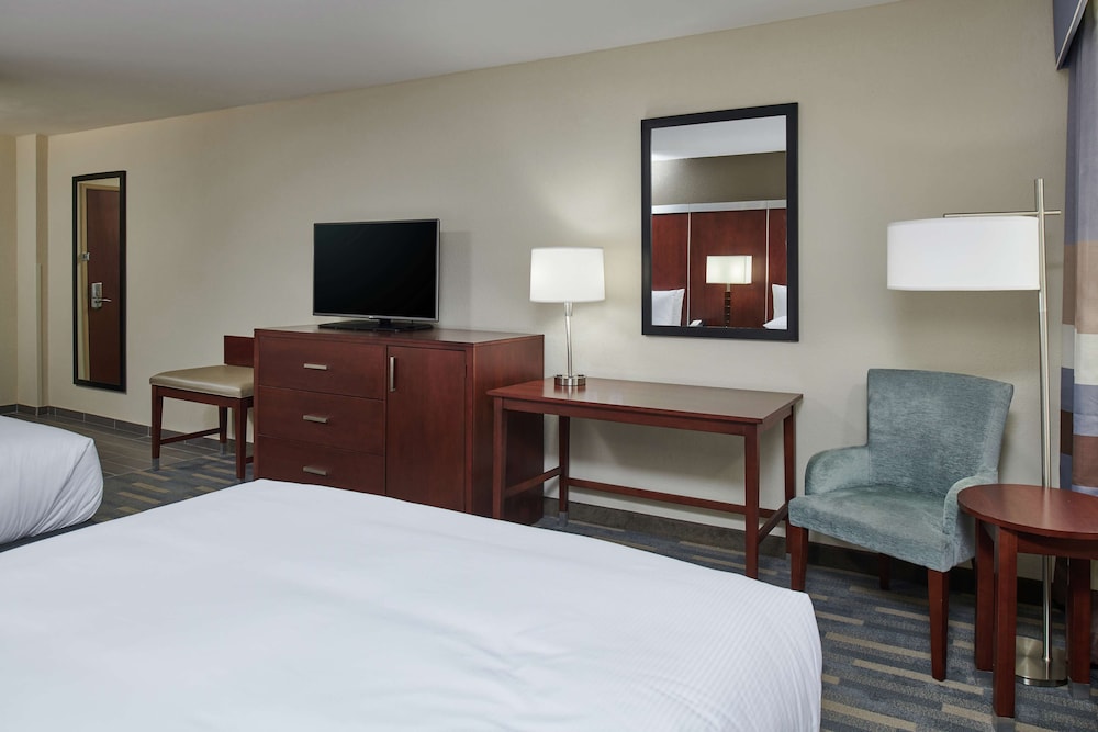 DoubleTree by Hilton Raleigh Crabtree Valley - photo 15