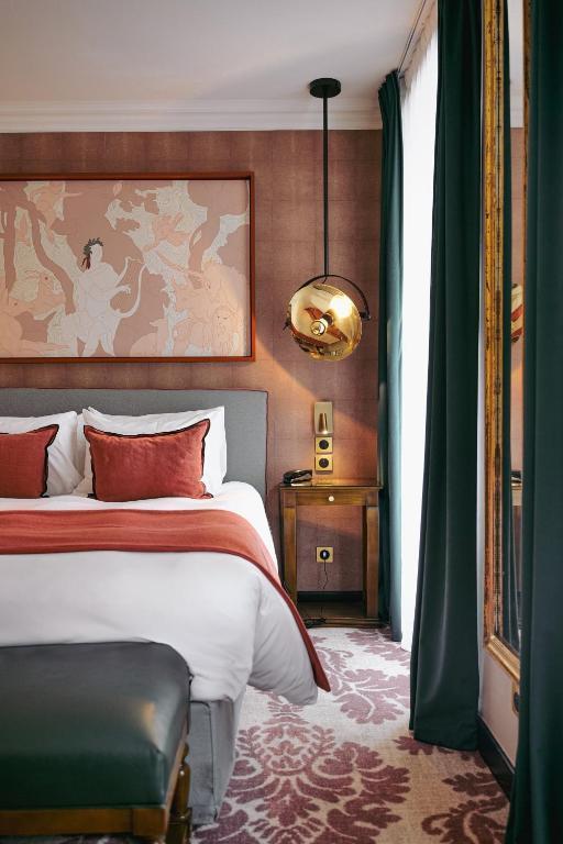 Maison Orphée — 4-Star Luxury Hotel in Paris, France