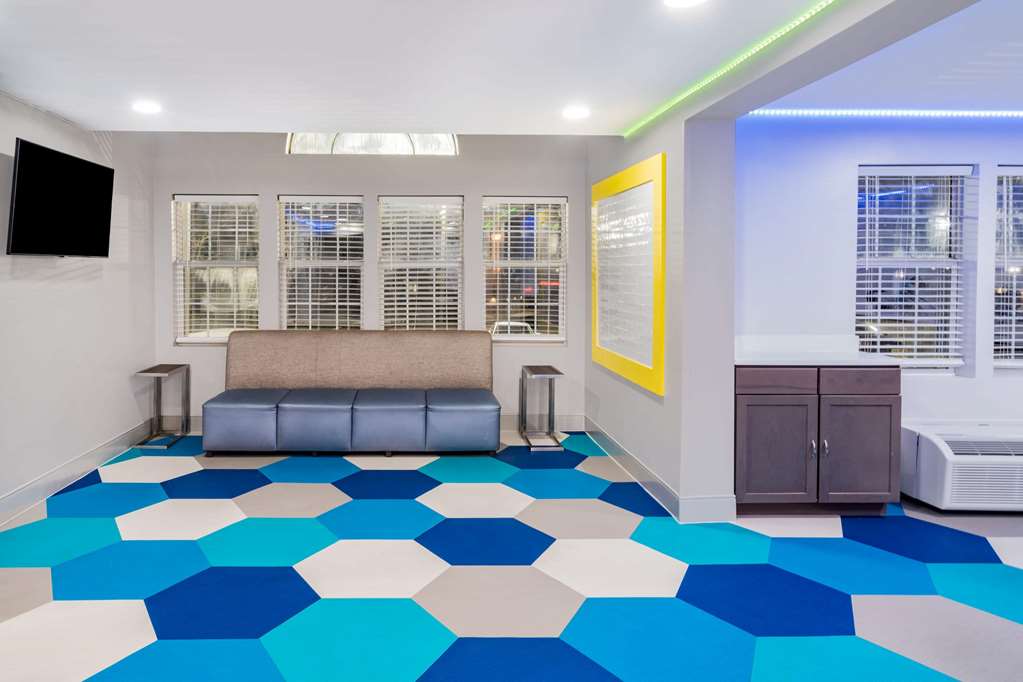 Microtel Inn & Suites By Wyndham Athens - photo 6