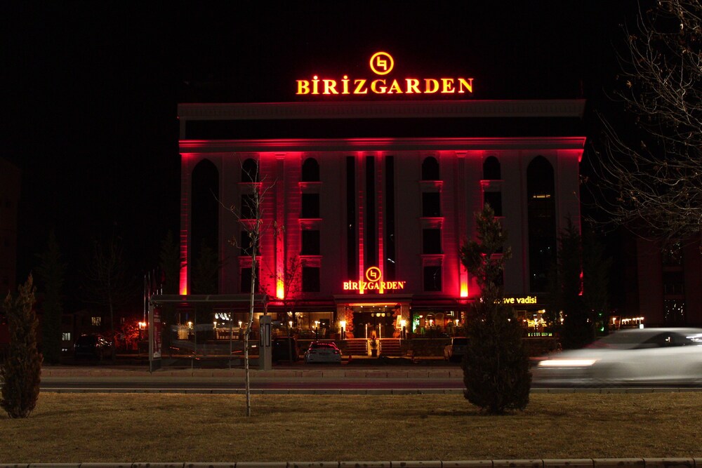 Birizgarden Hotel — hotel in Elazig