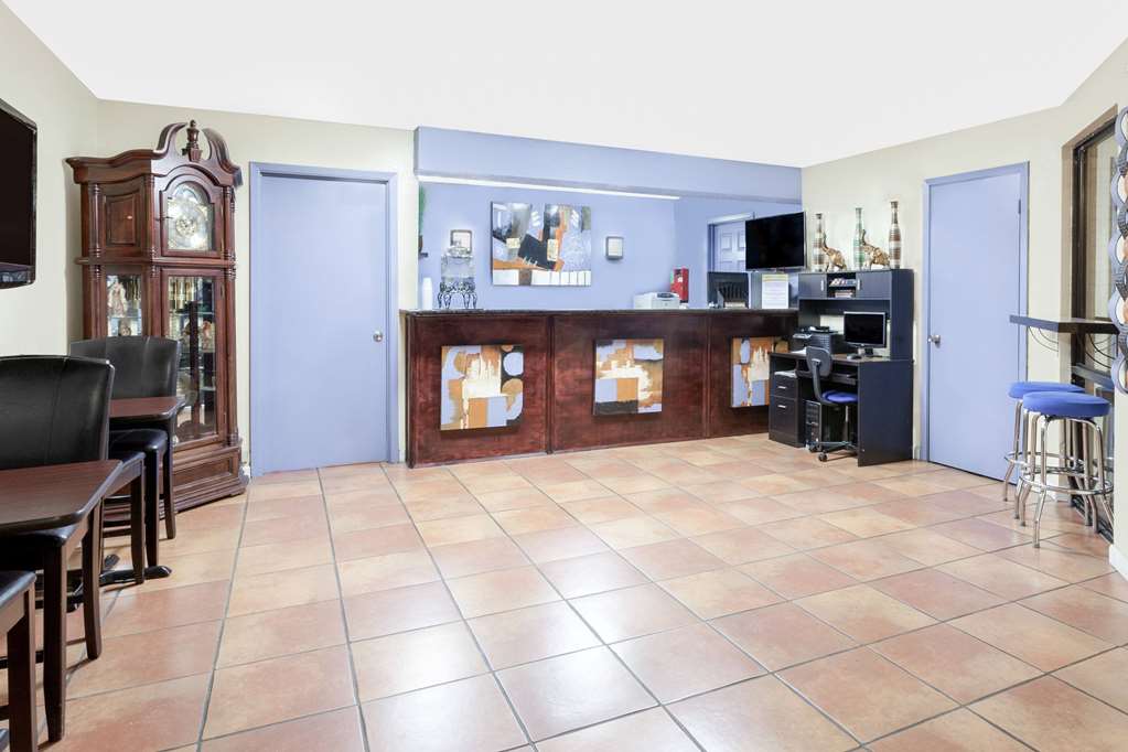 Days Inn by Wyndham Arcadia - photo 4