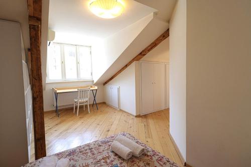 Bright 3BR Apartment in Old Tbilisi by Wehost