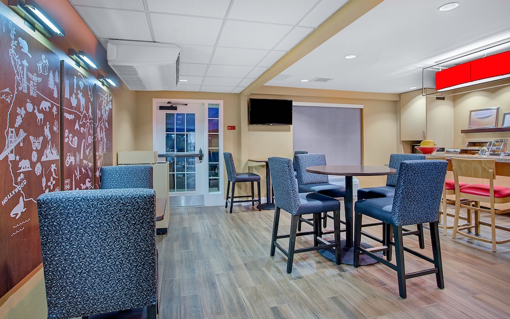 TownePlace Suites by Marriott Knoxville Cedar Bluff - photo 20