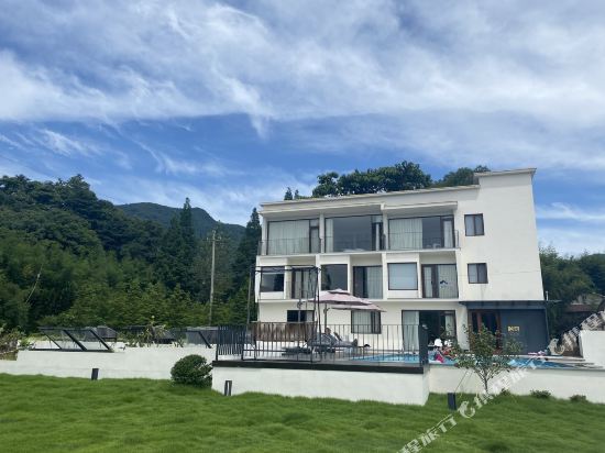 Hidden time Inn in Deqing, People's Republic of China