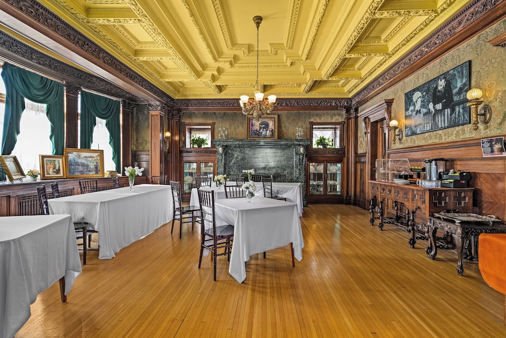 Historic Cotton Mansion Duluth Boutique Hotel - photo 59