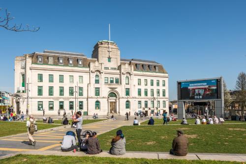 Equitable Hotel - carbon neutral hotel in Woolwich