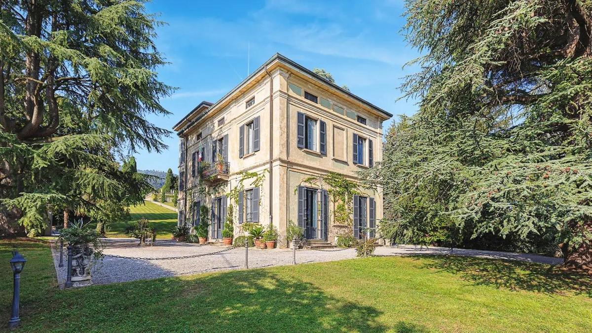 Villa Lucini 1886 La Dolcevita Cottage 1 close to Lake Como and Milan — 4-Star Luxury Hotel in Calco, Italy