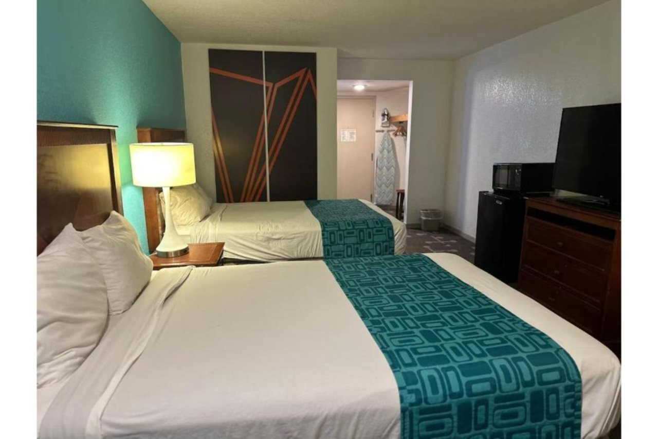 Moonlight Inn Hotel O Hattiesburg MS - photo 42