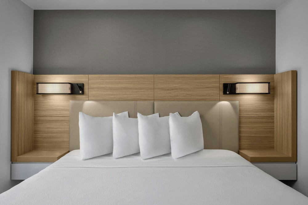 SpringHill Suites Lehi at Thanksgiving Point - photo 4
