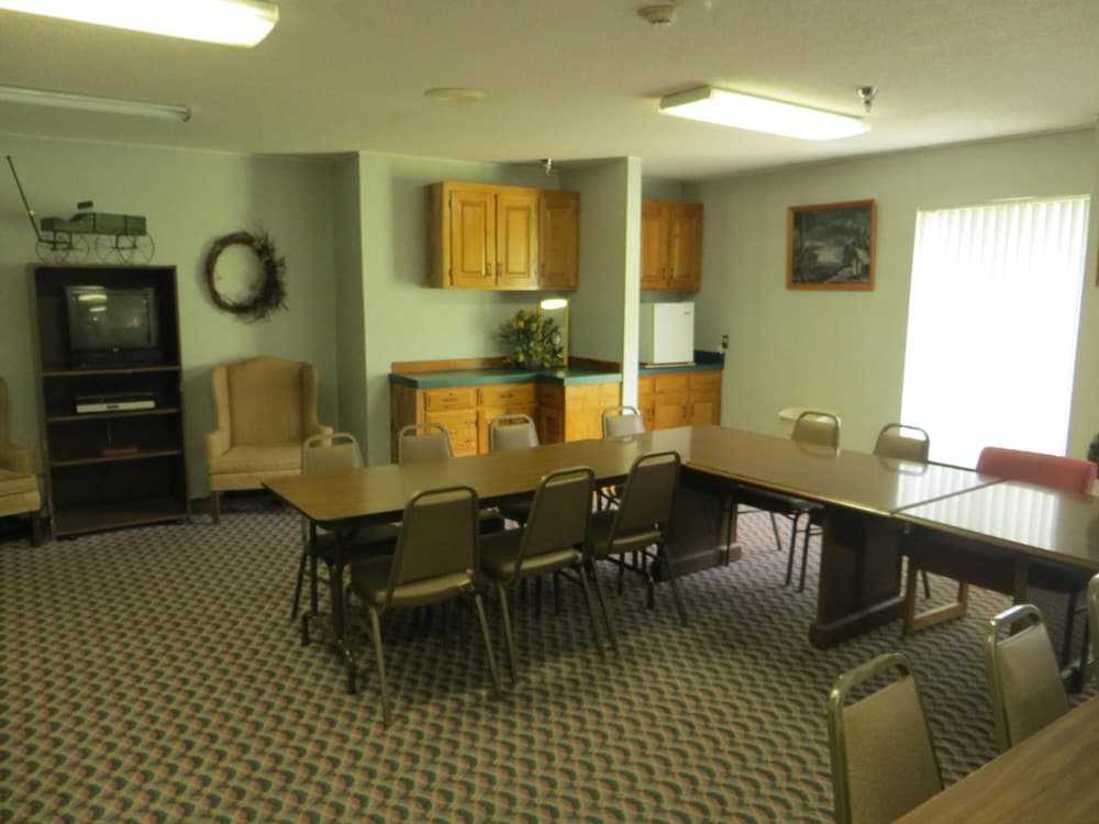 Americourt Hotel - photo 24