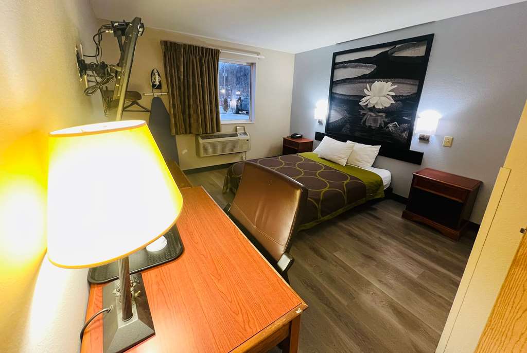 Super 8 by Wyndham Pittsburgh Monroeville - photo 41