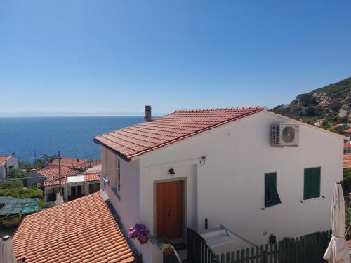 Casa Guerrino — 4-Star Luxury Hotel in Marciana, Italy