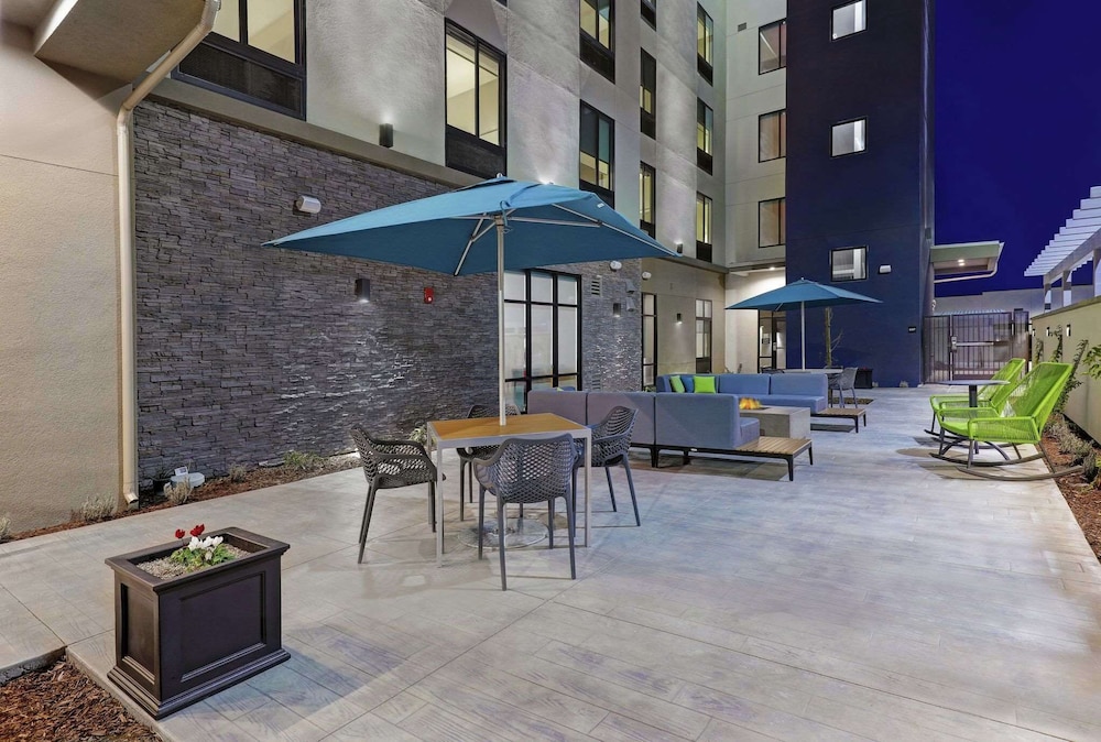 Hampton Inn Patterson - photo 40