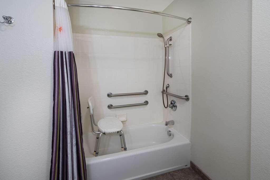 La Quinta Inn & Suites by Wyndham Loveland Estes Park - photo 15