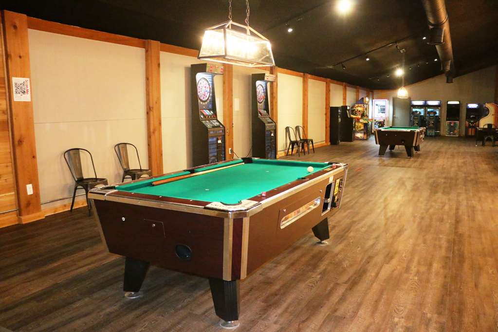 Drummond Island Resort - photo 17