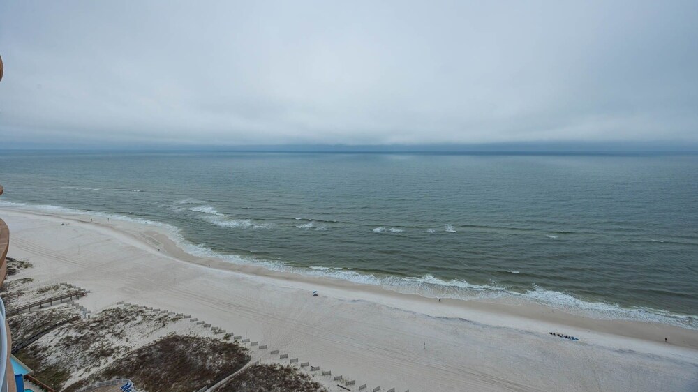Phoenix Gulf Towers 2106 2 Bedroom Condo - photo 55