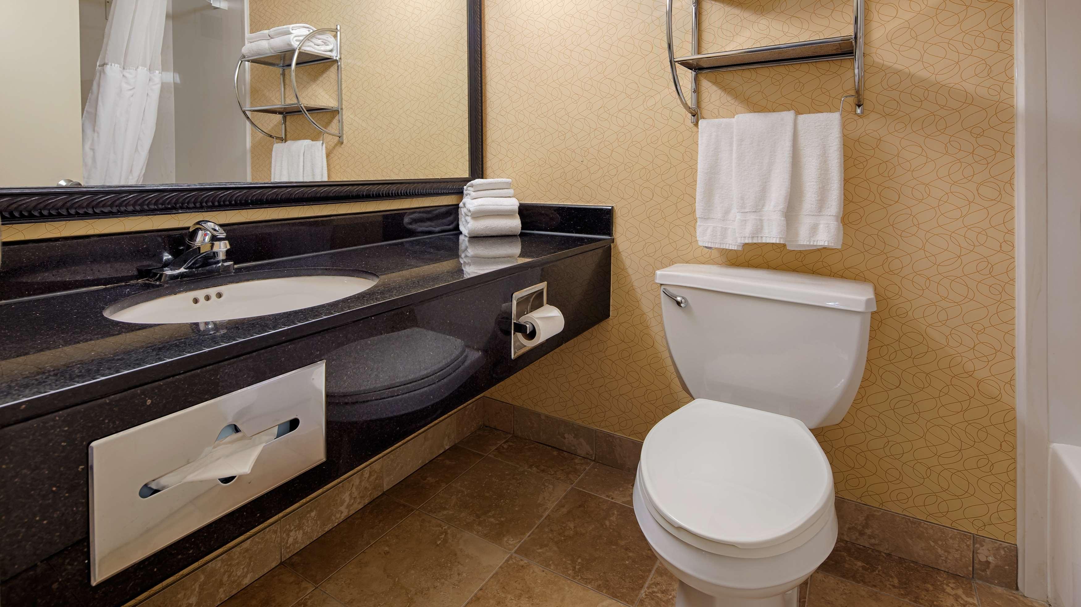 Best Western Plus Philadelphia Bensalem Hotel - photo 2