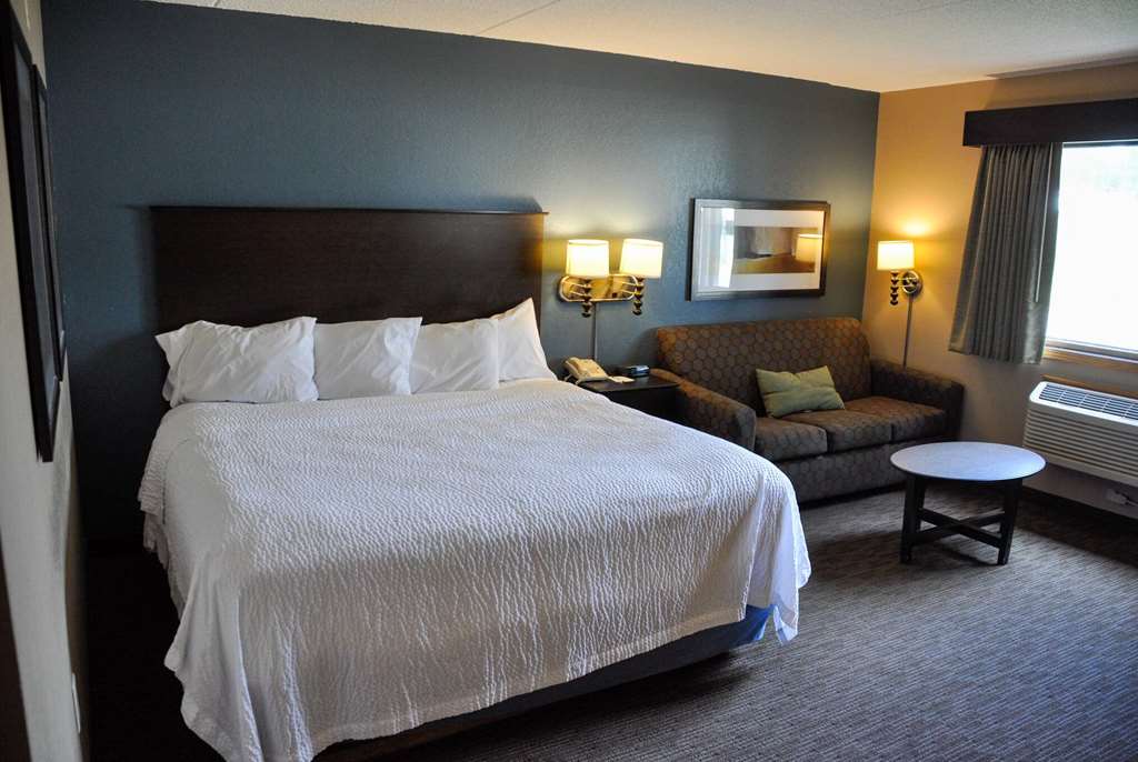 AmericInn by Wyndham Clear Lake - photo 14